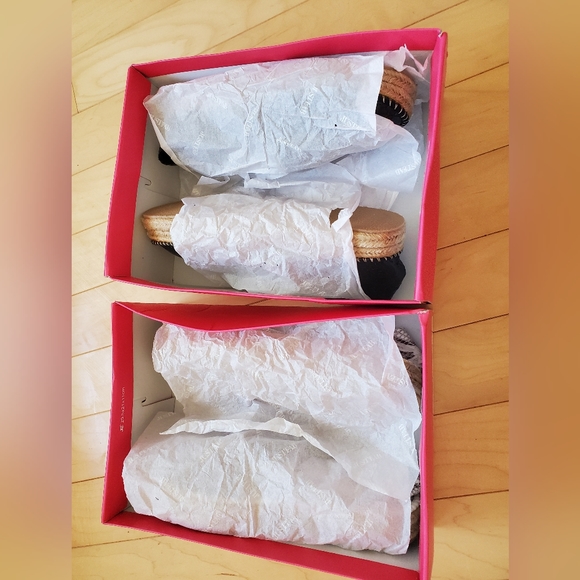 2 for 1 JustFab Loafers Snake skin look brand new in box - Picture 7 of 16